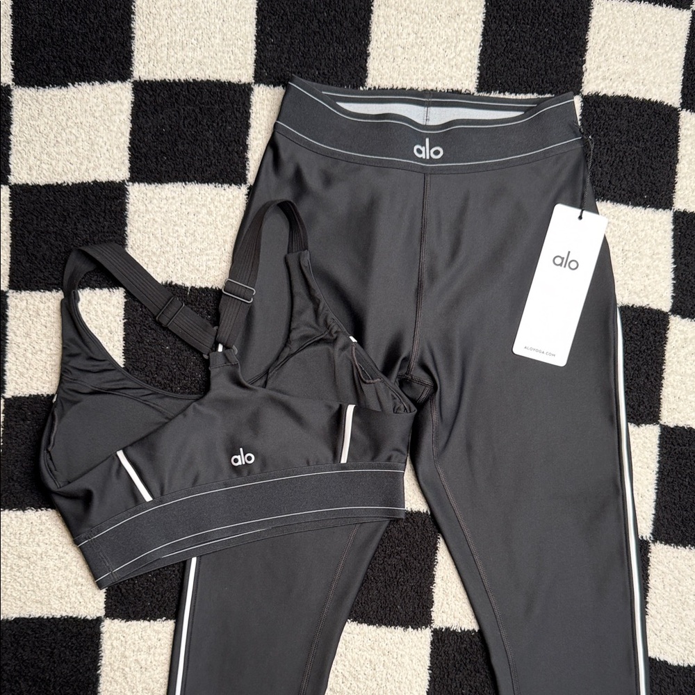 ALO Yoga Suit Up Set - Picture 2 of 12